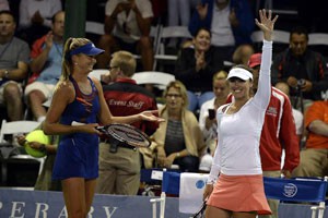 D. Hantuchova y Martina Hingis en Carlsbad.